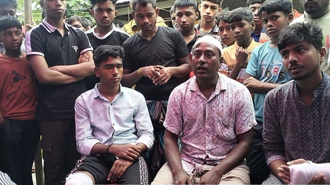 নেত্রকোণায় দুর্গাপূজা মণ্ডপে হামলা, আহত অন্তত ১০ জন