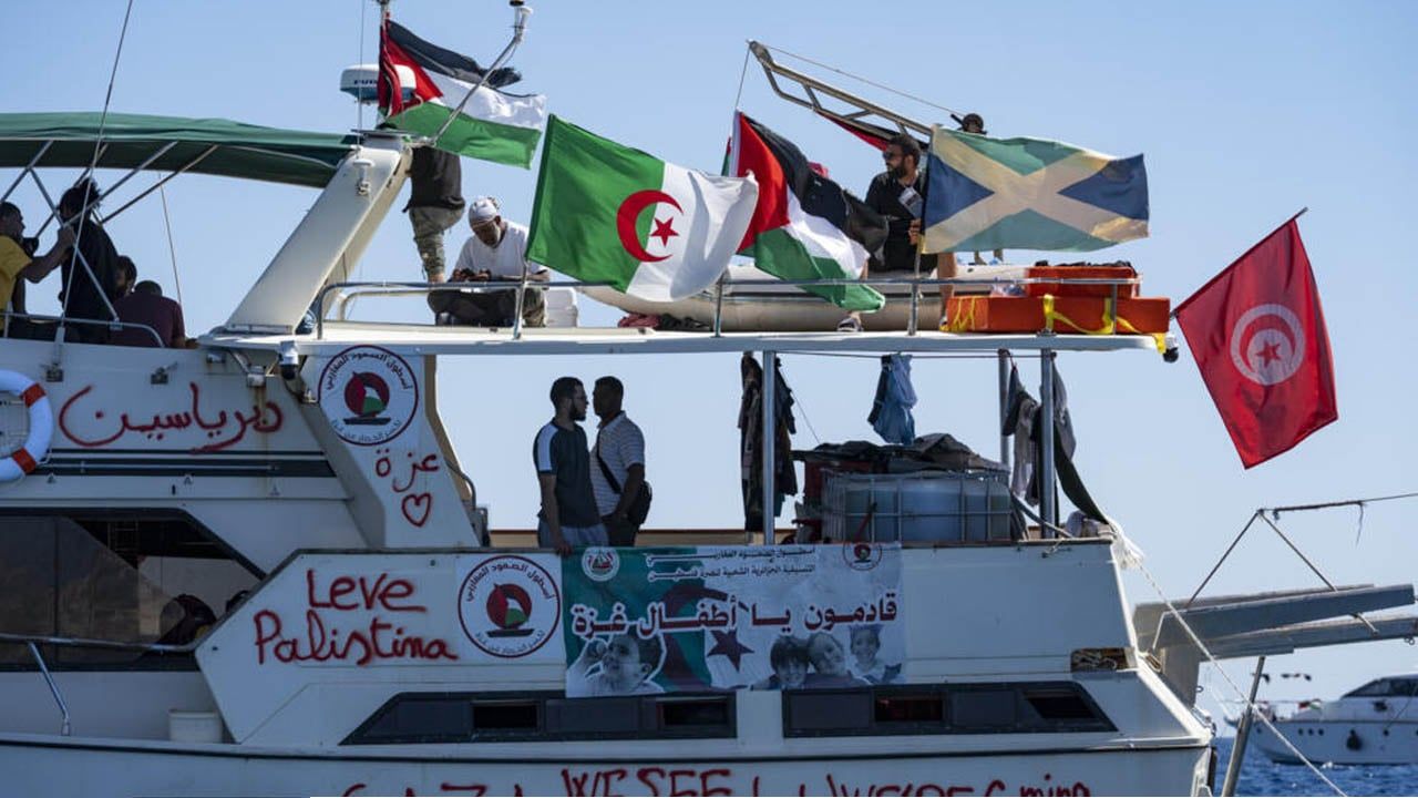 গাজায় মানবিক সহায়তা নিয়ে গ্লোবাল ফ্লোটিলা আটকাল ইসরাইল, বিশ্বজুড়ে নিন্দার ঝড়