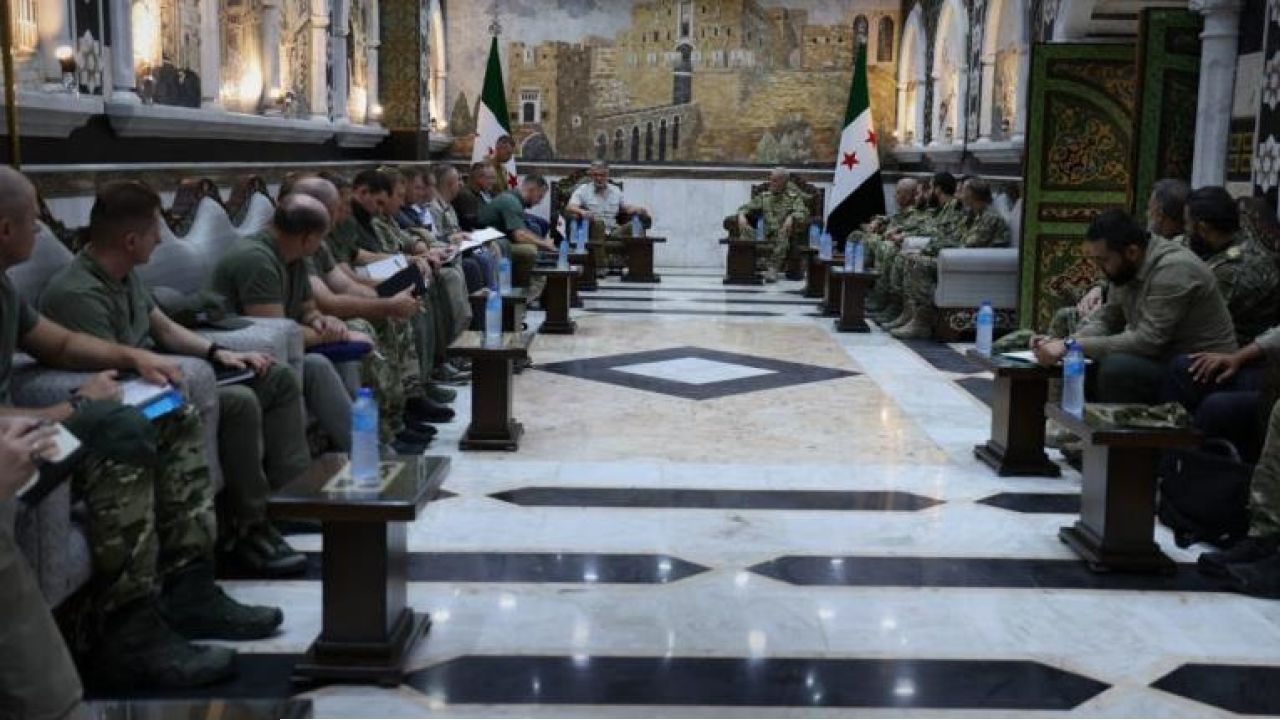 দামেস্কে সিরিয়া-রাশিয়া বৈঠক: বিমান ও প্রতিরক্ষা বাহিনী আধুনিকায়নে আলোচনায় অগ্রগতি