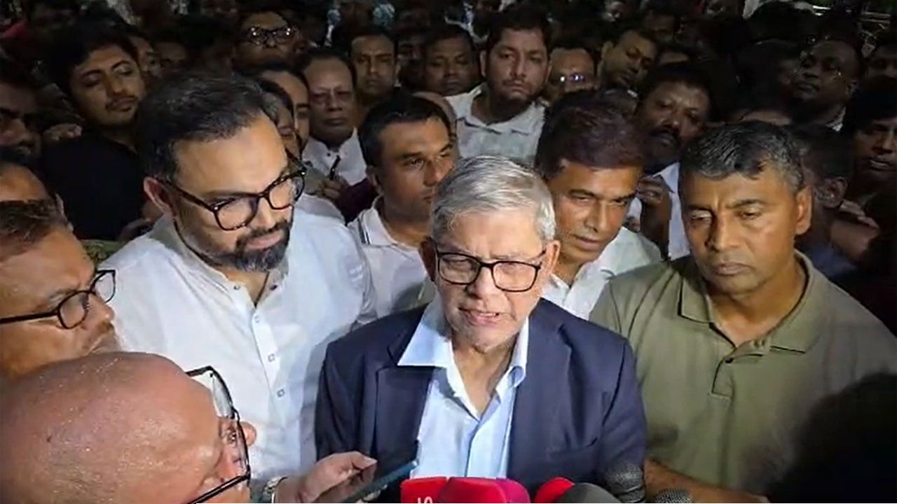 জাতিসংঘ অধিবেশন শেষে দেশে ফিরলেন মির্জা ফখরুল, নির্বাচনের প্রস্তুতির আহ্বান