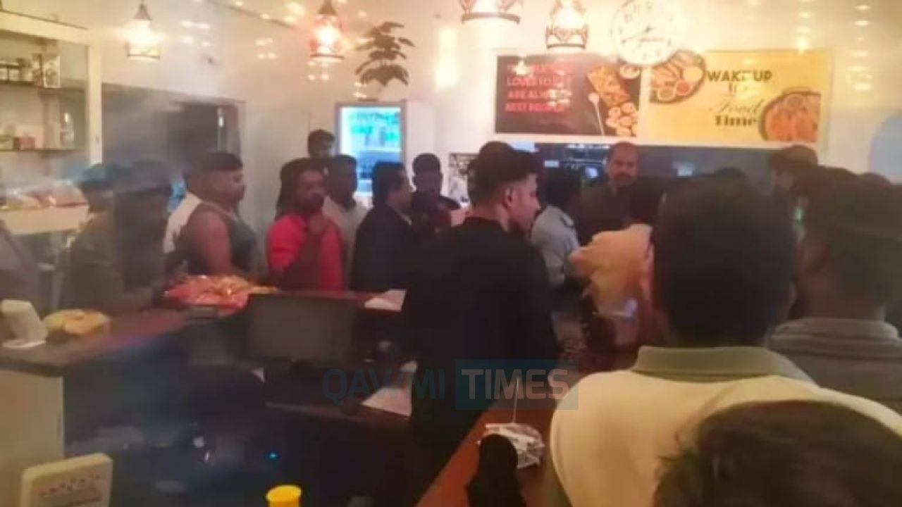 হায়দরাবাদে গরুর মাংস পরিবেশন নিয়ে বাজরং দলের হামলা, বন্ধ করা হলো খাবার ঘর