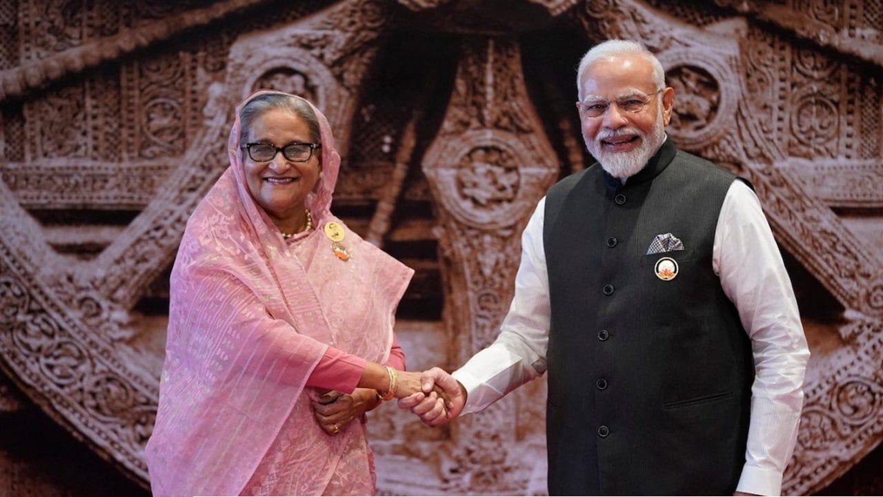ভারতে শেখ হাসিনার ‘আনলকিং’: দিল্লি-ঢাকা সম্পর্কে নতুন উত্তাপ
