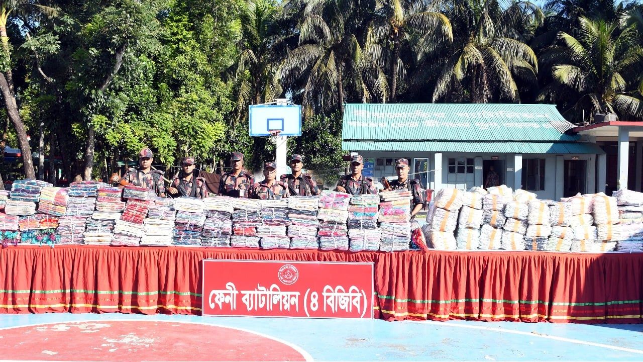 ফেনী সীমান্তে দুই দিনে কোটি টাকার ভারতীয় মালামাল জব্দ