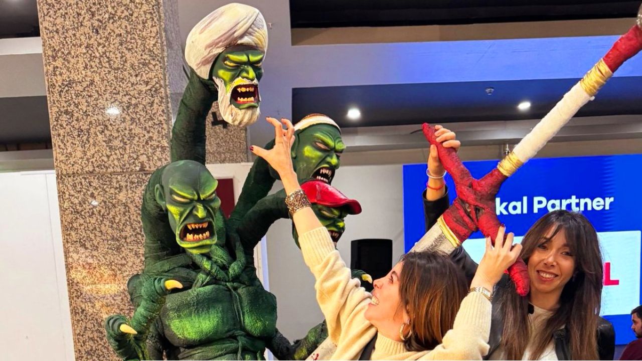 ইস্তাম্বুলের প্রদর্শনীতে বিতর্কিত ভাস্কর্য, ধর্মীয় মূল্যবোধে আঘাত: দুই সন্দেহভাজন গ্রেপ্তার