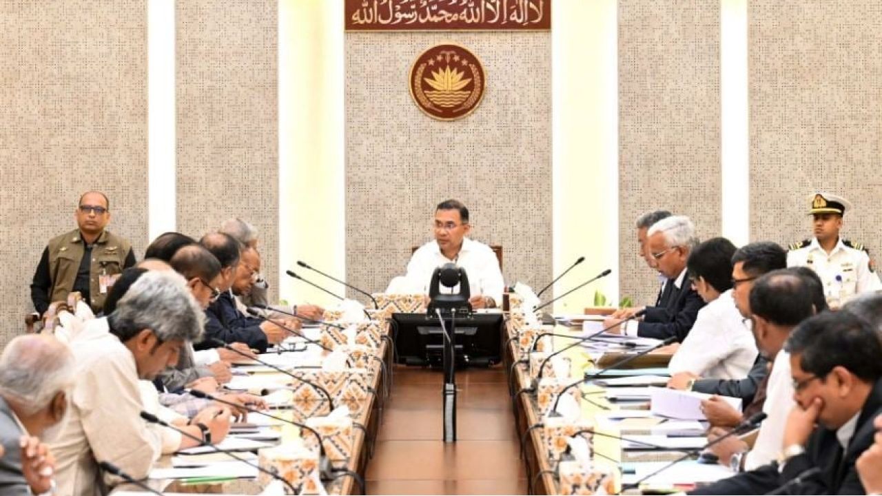 ১৮০ দিনে সারা দেশে খাল খনন ও বছরে ৫ কোটি বৃক্ষরোপণের মেগা পরিকল্পনা সরকারের