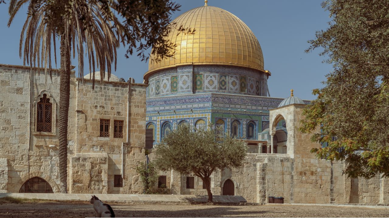 রমজানের শেষ জুমাতেও আল-আকসায় নামাজে বাধা দিল ইসরায়েল