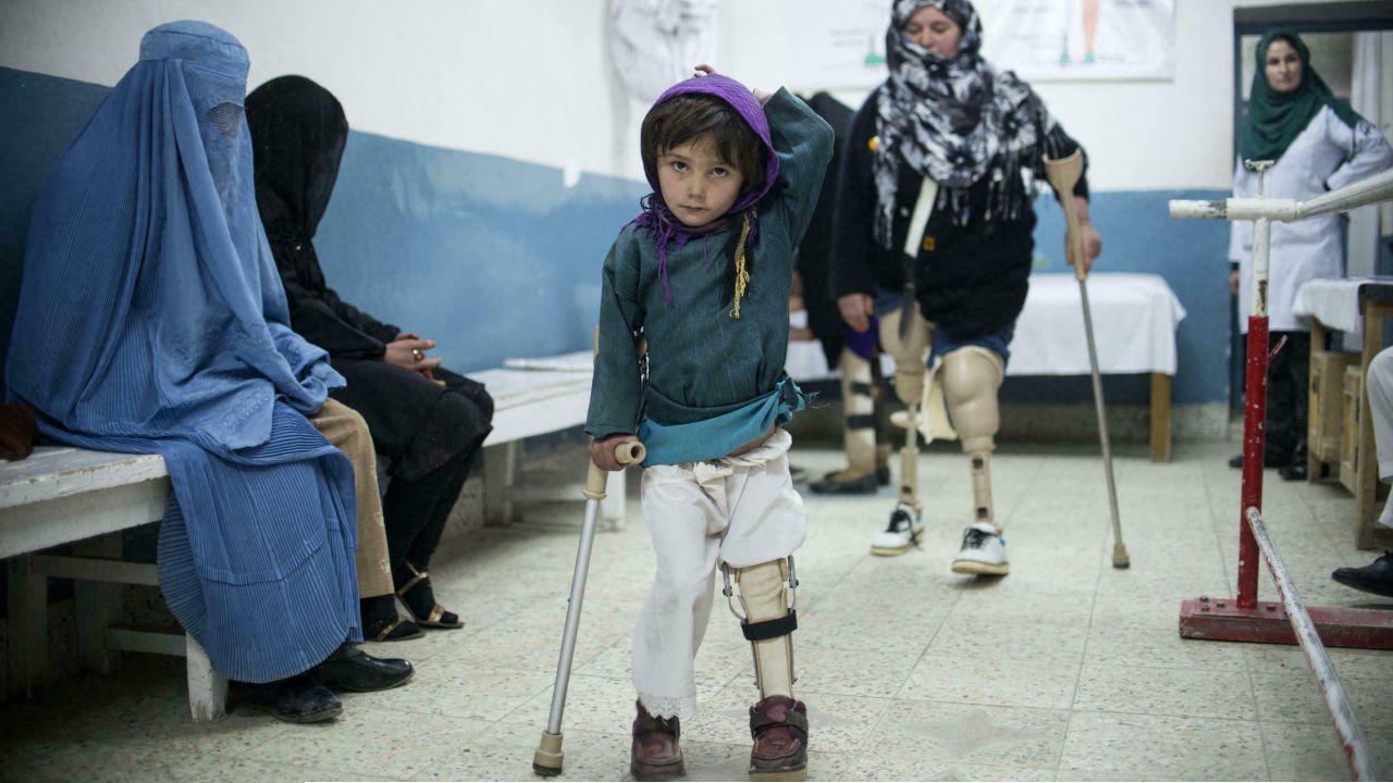 আফগানিস্তানে ল্যান্ডমাইন আতঙ্ক: প্রতি মাসে ৫০ জন হতাহত, যার ৮০ শতাংশই শিশু