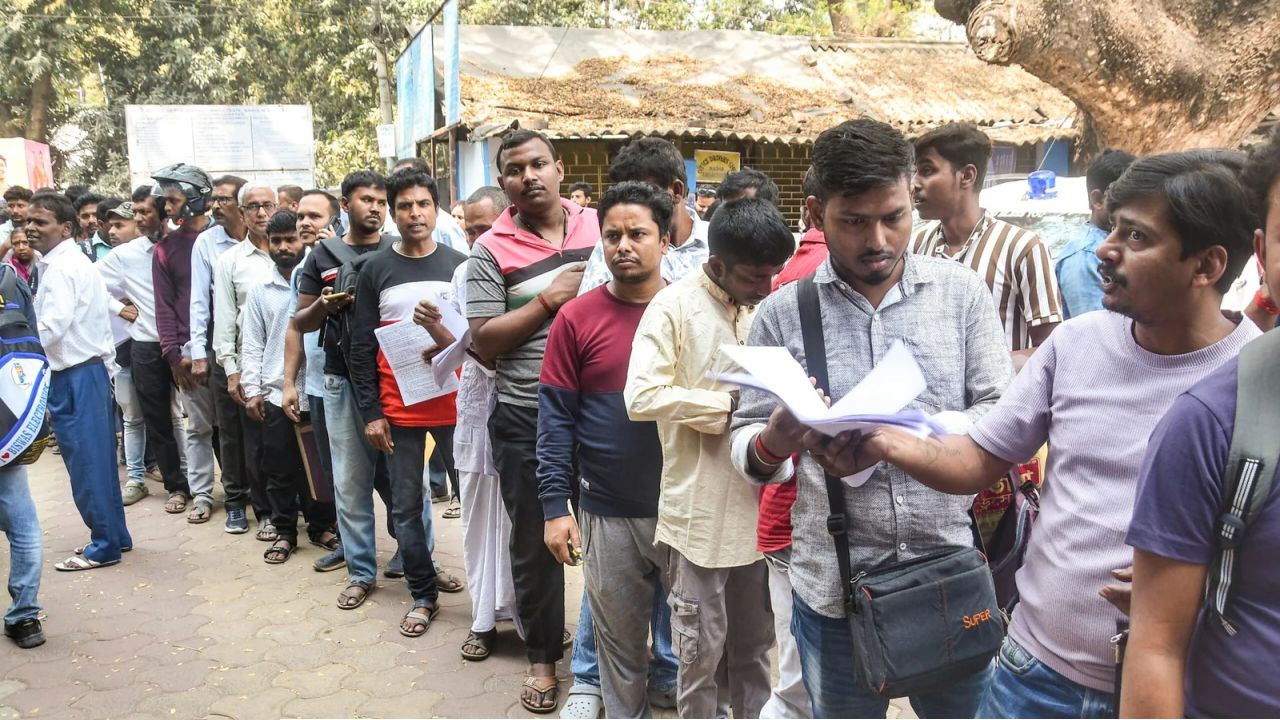 ভোটার তালিকা থেকে নাম কর্তন: পশ্চিমবঙ্গে মানসিক চাপে মুসলিম যুবকের আত্মহত্যা