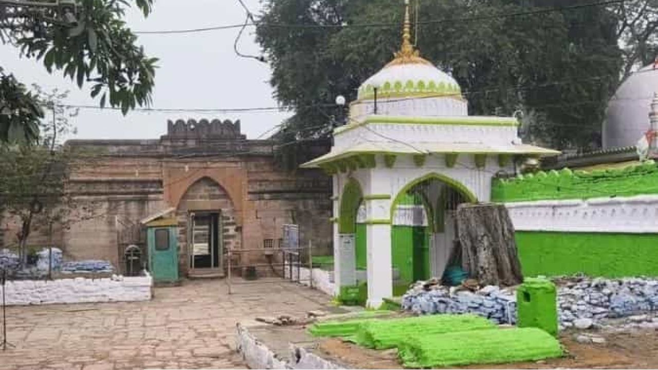 ভোজশালা-কামাল মাওলা মসজিদ বিতর্ক: মন্দির ধ্বংসের কোনো প্রমাণ নেই বলে হাইকোর্টে সওয়াল