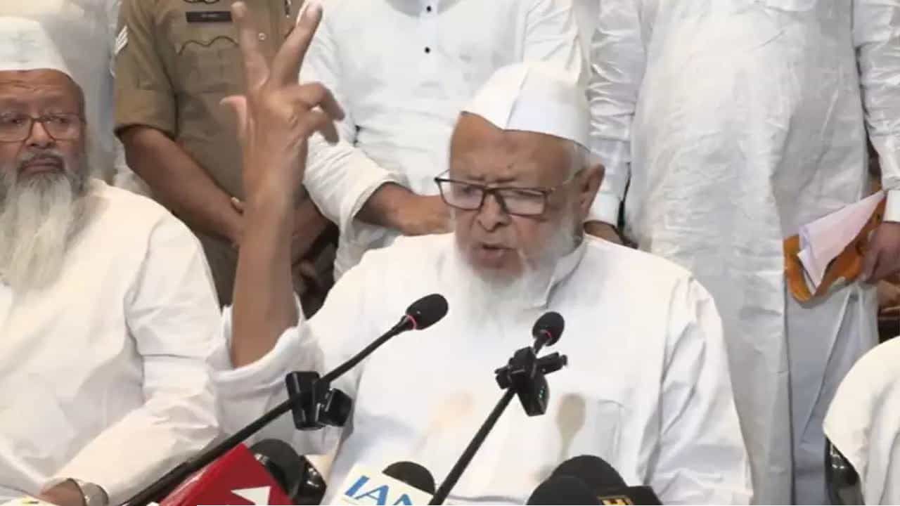 জৌহর বিশ্ববিদ্যালয় ভাঙার চেষ্টার বিরোধিতা মাওলানা আরশাদ মাদানির: ‘বুলডোজার নয়, আইনি প্রক্রিয়ার ওপর আস্থা রাখুন’