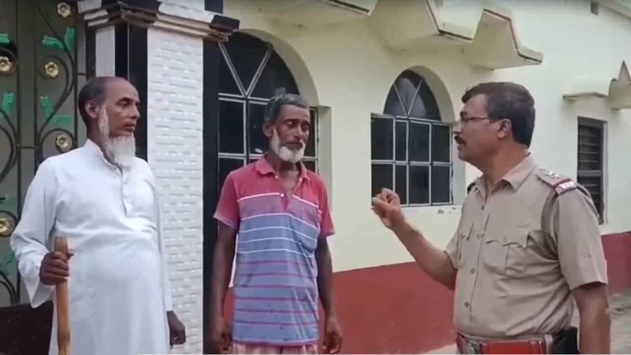 কোনো লিখিত আদেশ ছাড়াই পশ্চিমবঙ্গে মসজিদ থেকে লাউডস্পিকার সরানোর মৌখিক পুলিশি চাপ